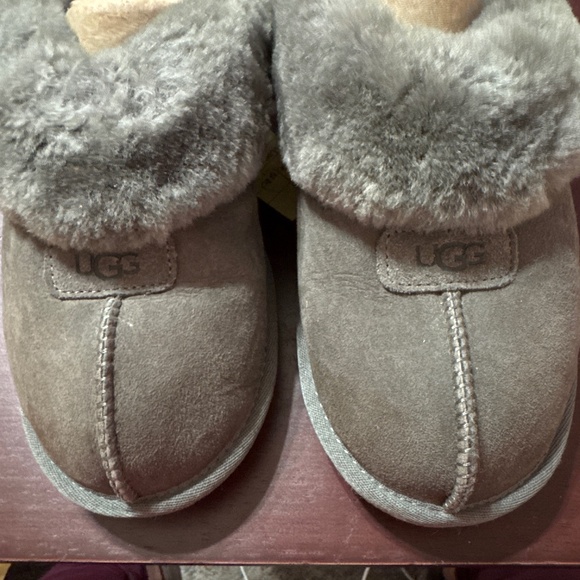 UGG Women's Coquette Slipper Size 7 - Picture 1 of 9
